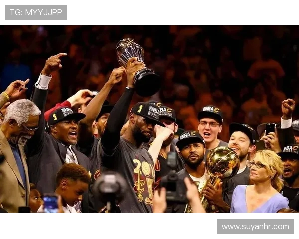 2014年NBA总决赛勇士队与热火队的巅峰对决回顾与精彩瞬间分析